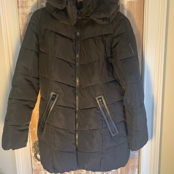 Black Calvin Klein Puffer Jacket - Picture 1 of 4